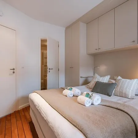 Spacious With Magnificent View Of アパート