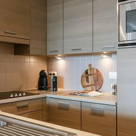 Spacious With Magnificent View Of アパート *