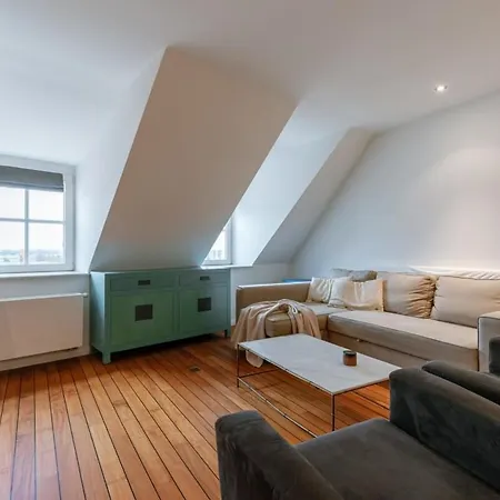 Spacious With Magnificent View Of דירה