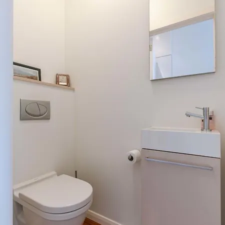 Spacious With Magnificent View Of * クノック・ヘイスト
